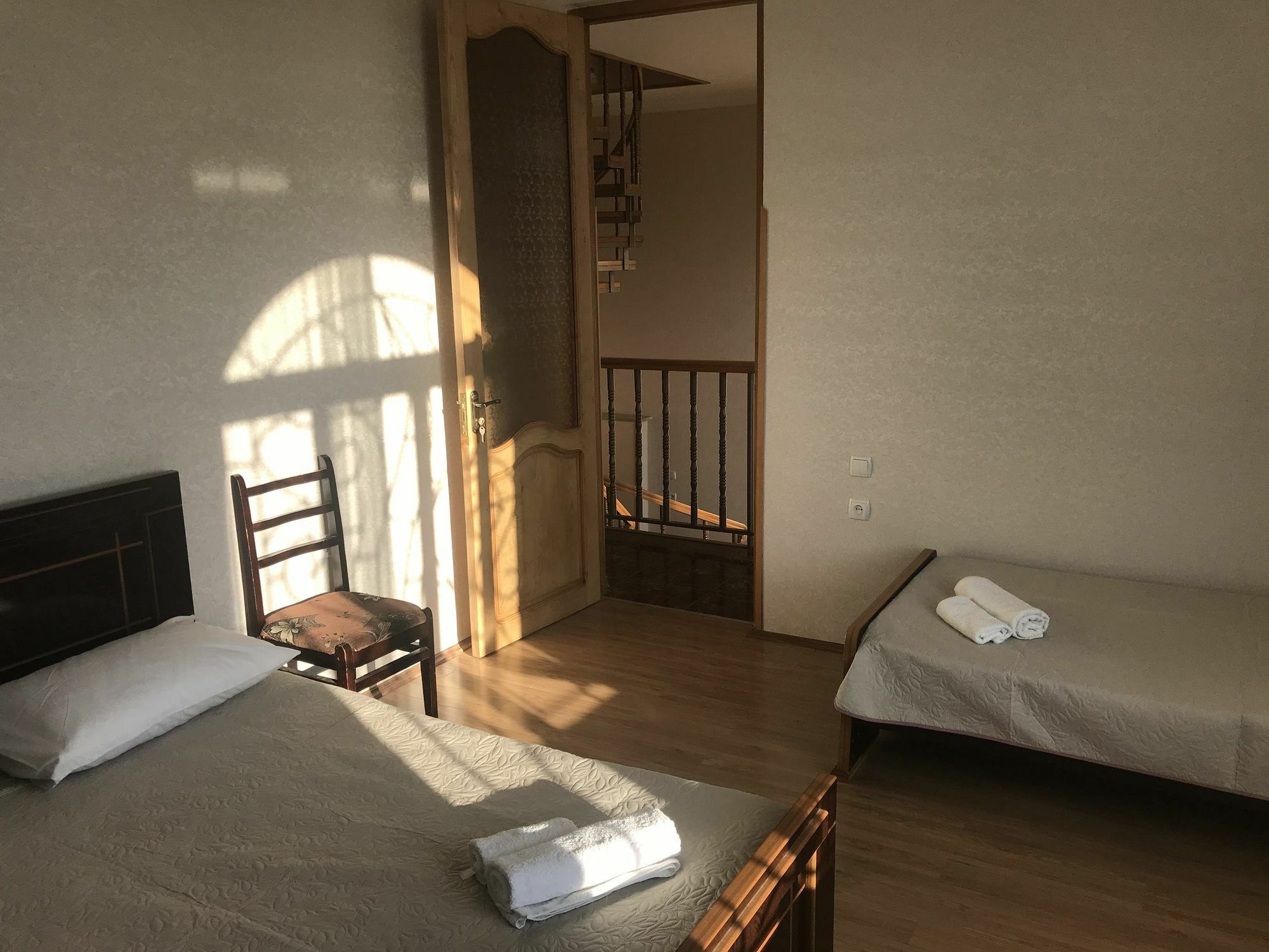 Bajo Guest House クタイシ エクステリア 写真